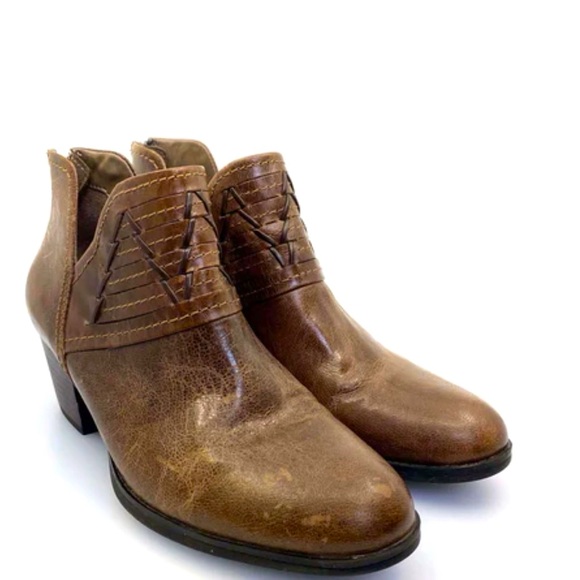 Earth Shoes - Earth Merlin Taupe Leather Ankle Western Booties Women’s Size 7